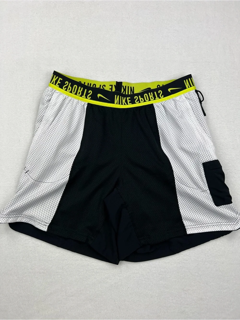 Nike Sportswear Sport Clash Reversible Training Shorts Men Sz L White/Black/Volt